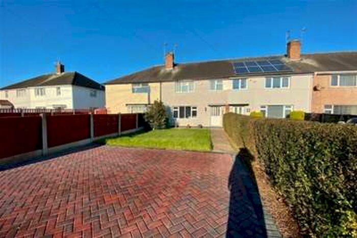 3 Bedroom House To Rent In Farnborough Road, Clifton, NG11