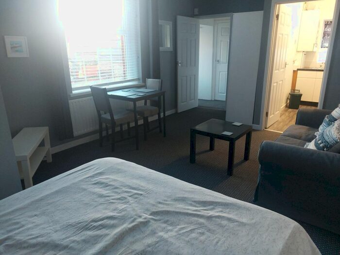 1 Bedroom Property To Rent In Albert Road, Penarth, CF64