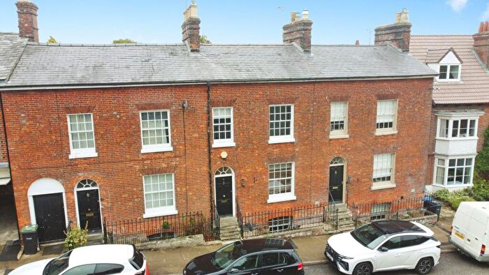 3 Bedroom Terraced House To Rent In Kingsbury Street, Marlborough, SN8