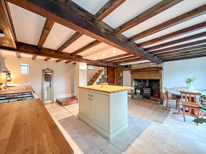 3 Bedroom Cottage For Sale In Maingate, Hepworth, Holmfirth, HD9