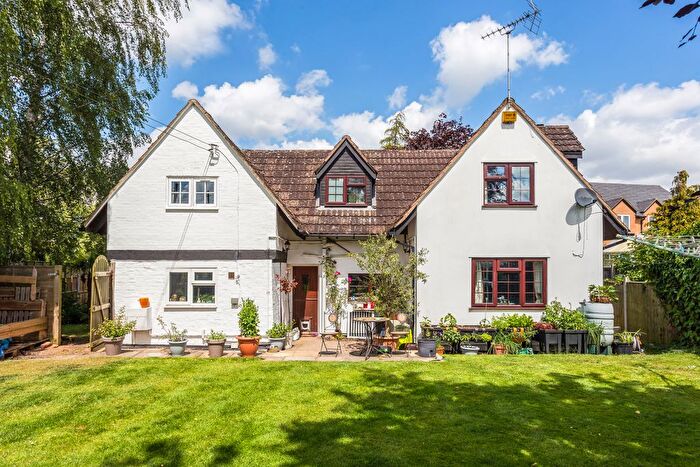 4 Bedroom Detached House For Sale In Swan Lane, Cheltenham, GL52