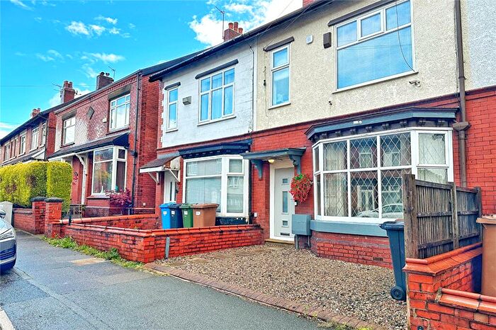 3 Bedroom Terraced House For Sale In Kings Road, Ashton-under-Lyne, Greater Manchester, OL6