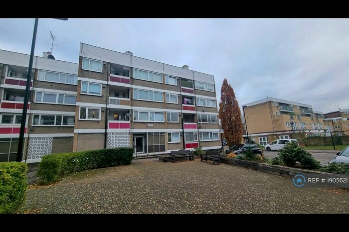 3 Bedroom Flat To Rent In All Saints House, Southampton, SO14