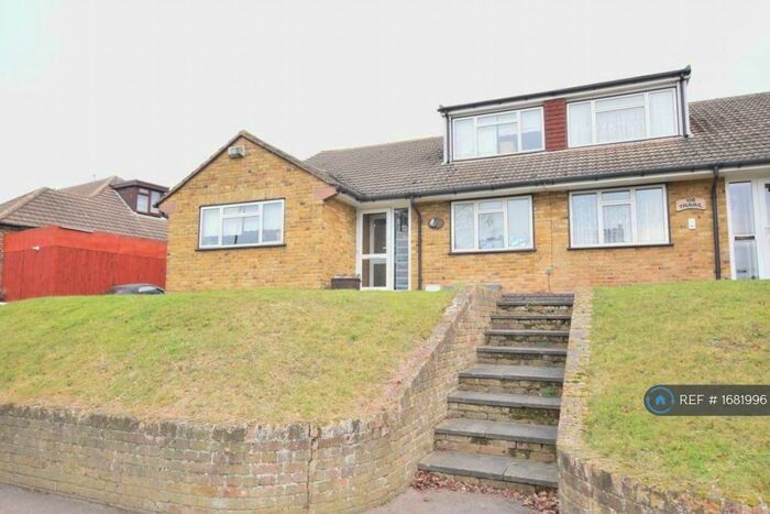 4 Bedroom Semi-Detached House To Rent In Perry Hall Road, Orpington, BR6