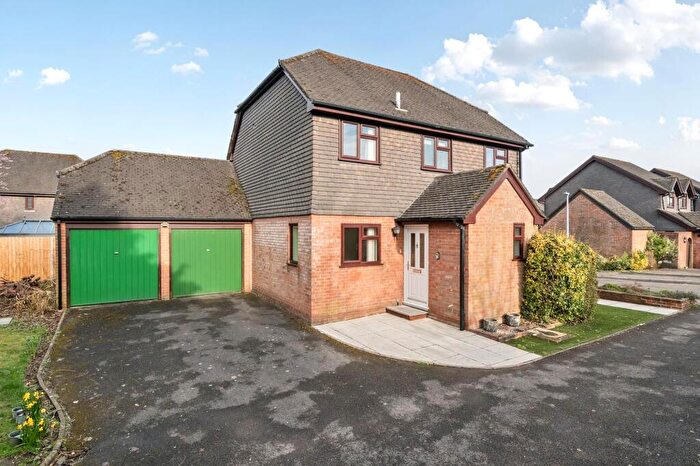 4 Bedroom Detached House For Sale In Bishops Mead, Laverstock, SP1