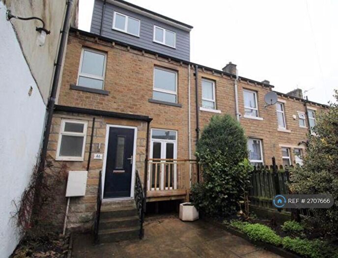 3 Bedroom Terraced House To Rent In Oak Street, Elland, HX5