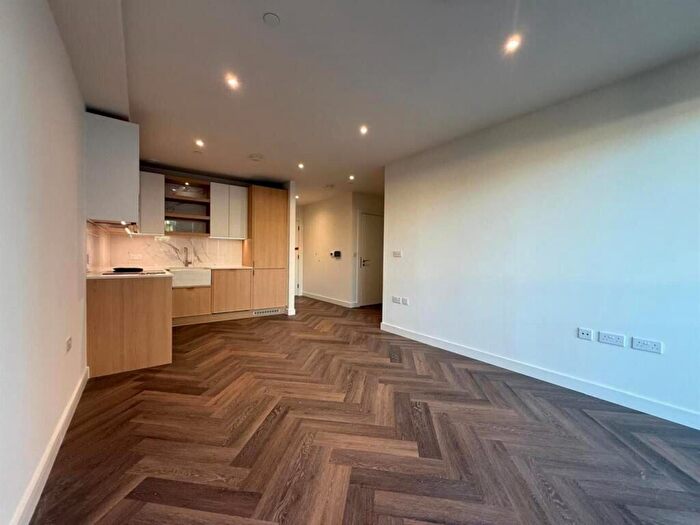 1 Bedroom Flat To Rent In Silkstream, The Hyde, Hendon, NW9