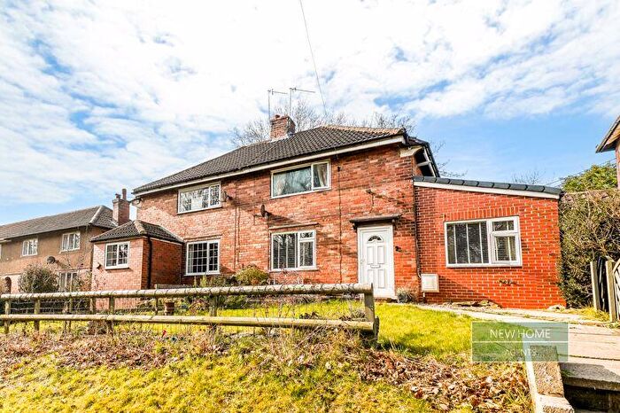 4 Bedroom Semi-Detached House For Sale In Troughbrook Road, Hollingwood, Chesterfield, S43
