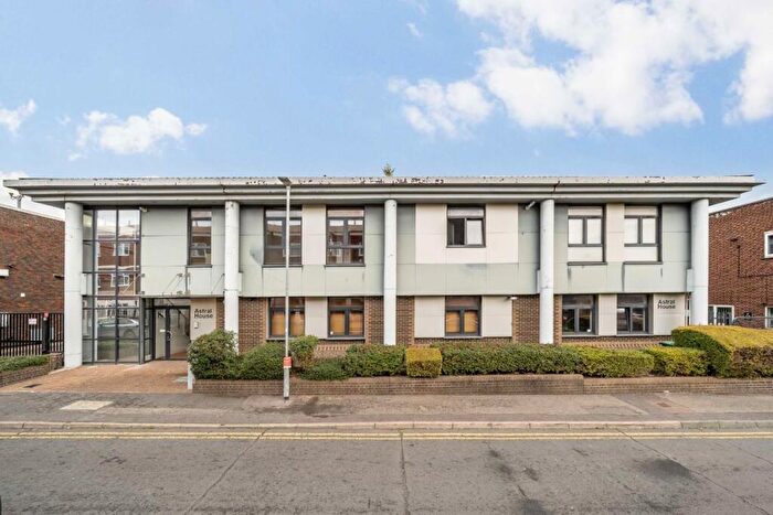 1 Bedroom Flat For Sale In The Runway, Ruislip, HA4