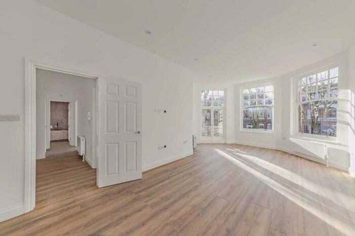 2 Bedroom Flat To Rent In Queens Avenue, Muswell Hill N10