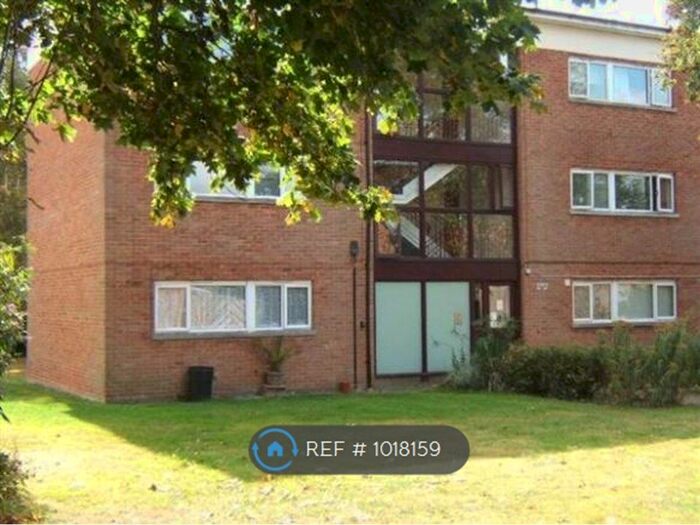 1 Bedroom Flat To Rent In Lennox Road, Chichester, PO19