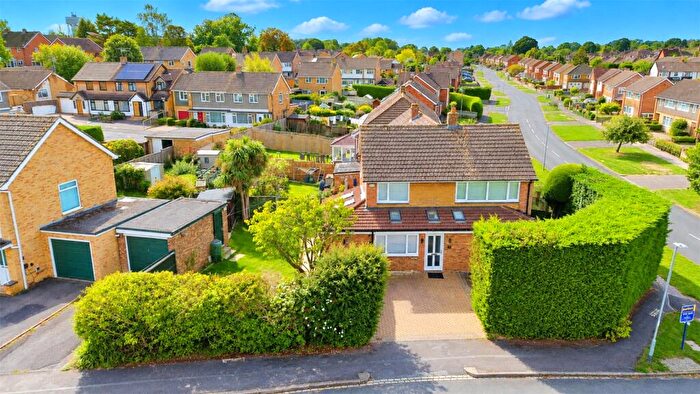 3 Bedroom Semi-Detached House For Sale In Chieveley Close, Tilehurst, Reading, Berkshire, RG31