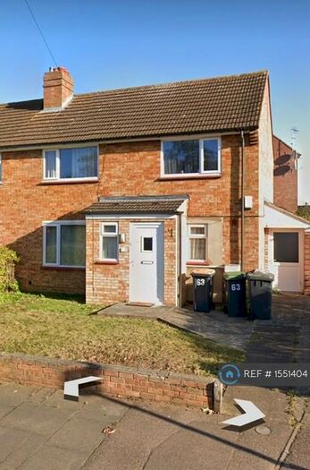 2 Bedroom Semi-Detached House To Rent In Lovell Road, Bedford, MK42