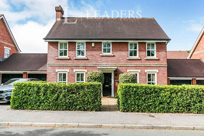 4 Bedroom House To Rent In Giffard Way, Guildford, GU2
