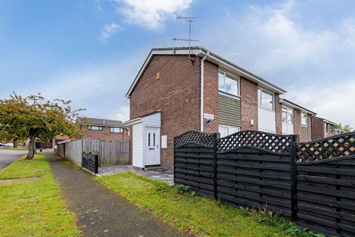 2 Bedroom Flat For Sale In Newbury, Garth Sixteen, Killingworth, NE12