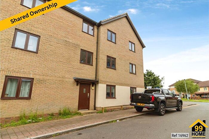2 Bedroom Apartment For Sale In Kelling Way, Milton Keynes, MK10