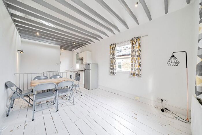 1 Bedroom Flat To Rent In Battersea Rise, London, SW11