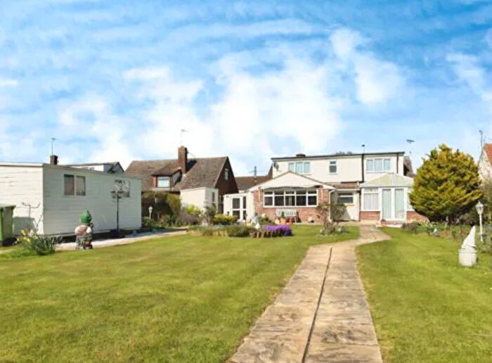 3 Bedroom Detached House For Sale In Kynaston Road, Panfield, Braintree, CM7