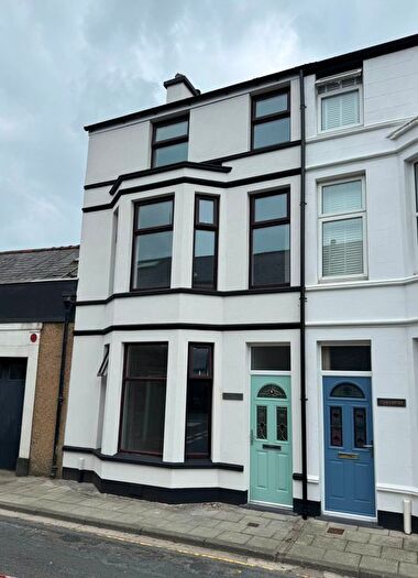 4 Bedroom Terraced House To Rent In Silverdale, Upper Ala Road, Pwllheli, LL53