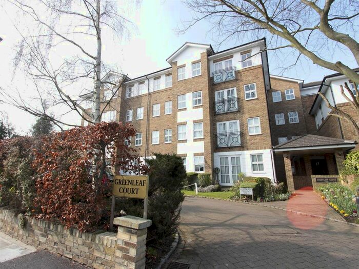 3 Bedroom Flat To Rent In Greenleaf Court, Whetstone, N20