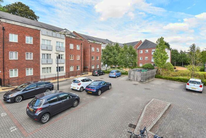 2 Bedroom Apartment To Rent In Beech Road, Headington, OX3