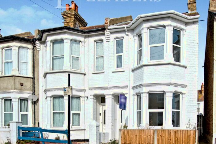 3 Bedroom End Of Terrace House To Rent In Burnaby Road, Southend, SS1