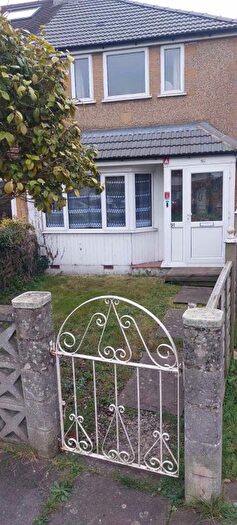 2 Bedroom Semi-Detached House To Rent In Feltham, TW13