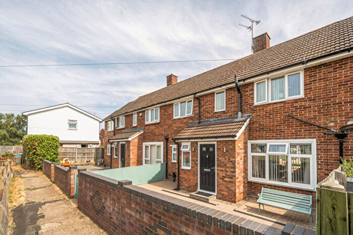 2 Bedroom Terraced House For Sale In Streamside Walk, Aylesbury, Buckinghamshire, HP21