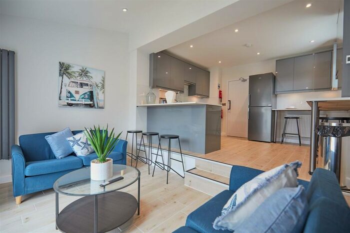 6 Bedroom House To Rent In North Park Avenue, NR4