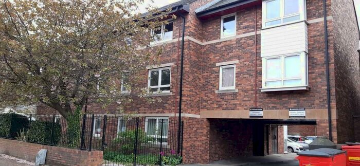 2 Bedroom Flat To Rent In Bennett Road, Leeds, West Yorkshire, LS6