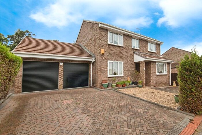 4 Bedroom Detached House For Sale In Florida Drive, Exeter, Devon, EX4