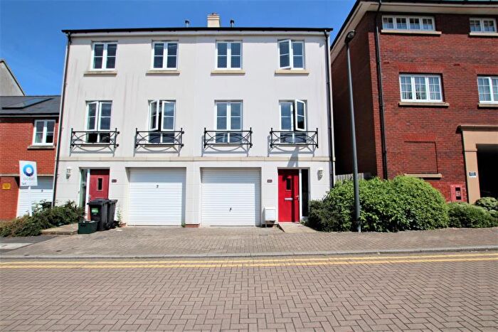 6 Bedroom Semi Detached House To Rent In East Fields Road - Cheswick Village, BS16