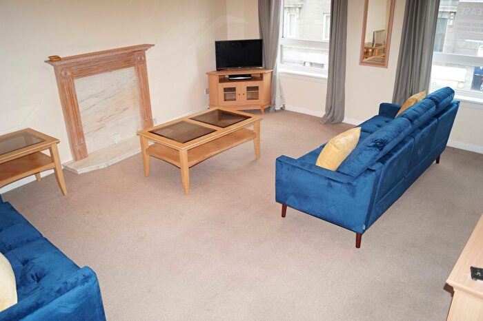 2 Bedroom Flat To Rent In Holburn Street, Aberdeen, AB10