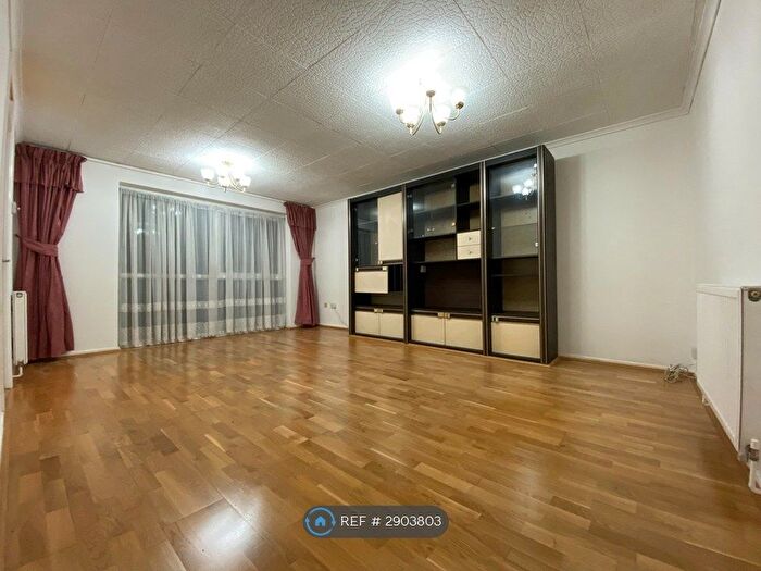 2 Bedroom Flat To Rent In Jasmine Gardens, Harrow, HA2