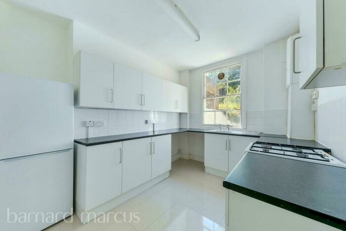 4 Bedroom House To Rent In Hayles Street, London, SE11