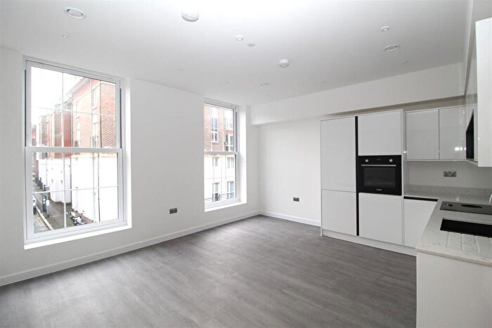 1 Bedroom Flat To Rent In Queen Street, Ramsgate, CT11