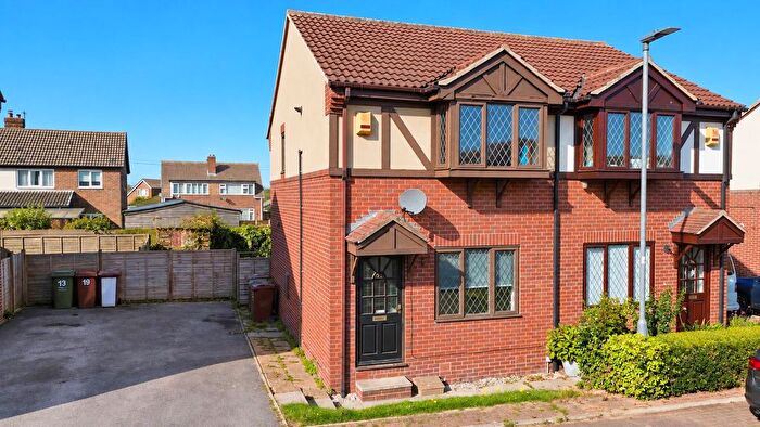 2 Bedroom Semi-Detached House For Sale In Cedar Grove, Featherstone, Pontefract, WF7