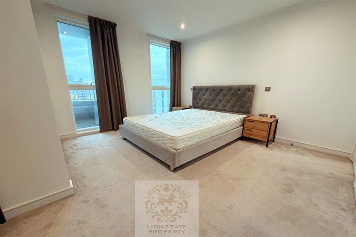 2 Bedroom Apartment To Rent In Grant Road, London, SW11