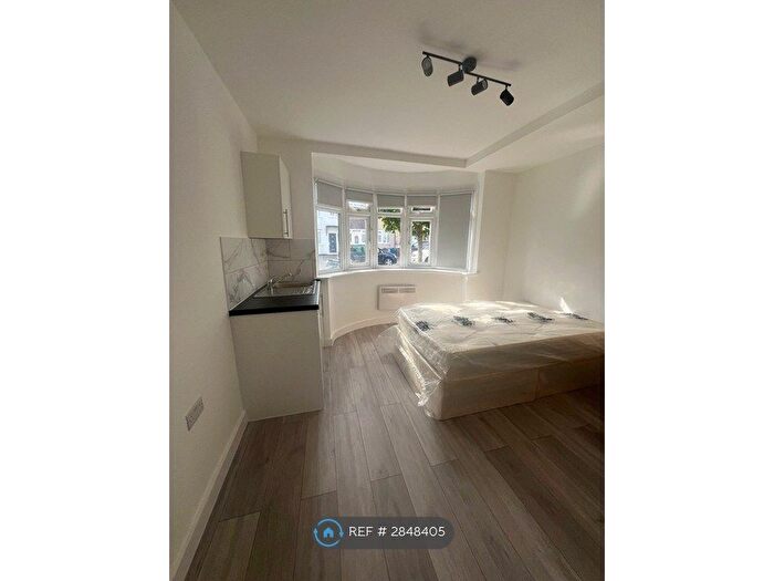 Studio To Rent In Harrow, Harrow, HA3
