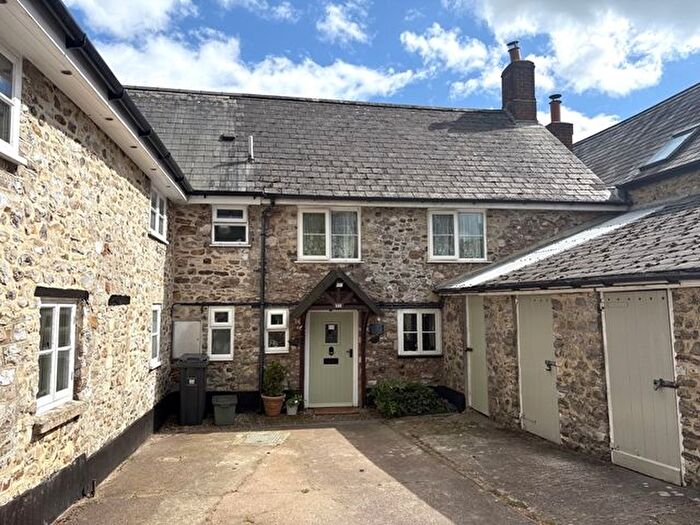 3 Bedroom Cottage For Sale In The Square, Offwell, EX14
