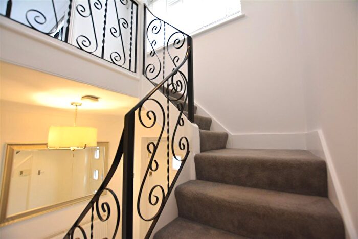 3 Bedroom Property To Rent In Abbots Close, Shenfield, Brentwood, CM15