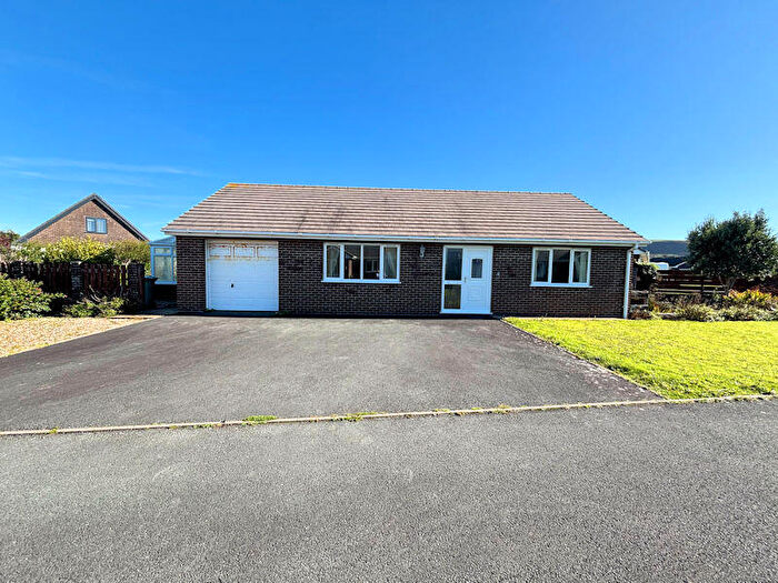 2 Bedroom Detached Bungalow For Sale In Ar Y Don, Tywyn, Gwynedd, LL36