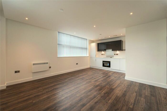 1 Bedroom Apartment To Rent In New Eton House, Bath Road, Slough, Berkshire, SL1