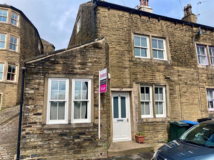 2 Bedroom End Of Terrace House To Rent In Market Street, Thornton, Bradford, BD13