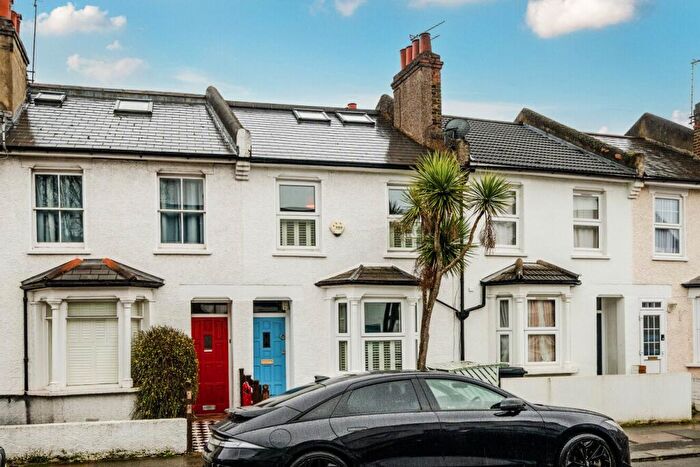 3 Bedroom Terraced House For Sale In Leahurst Road, London, SE13