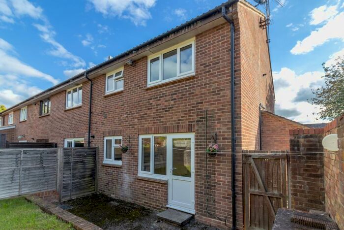 1 Bedroom End Of Terrace House To Rent In Appledown Close, Alresford, Hampshire, SO24