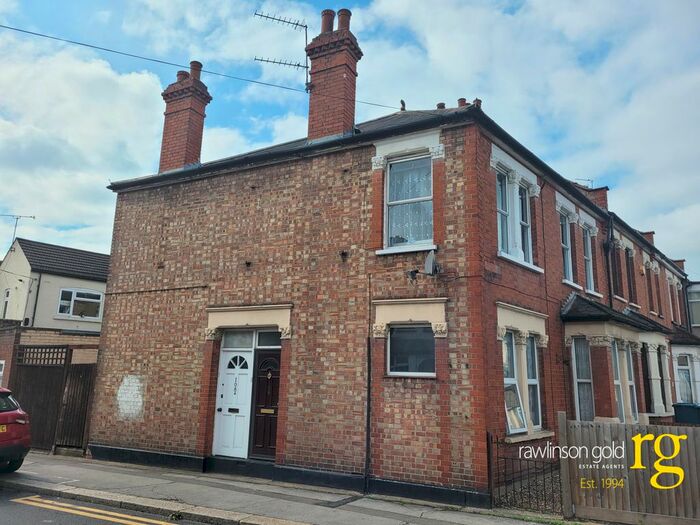 2 Bedroom Flat To Rent In Byron Road, Wealdstone, Harrow, HA3