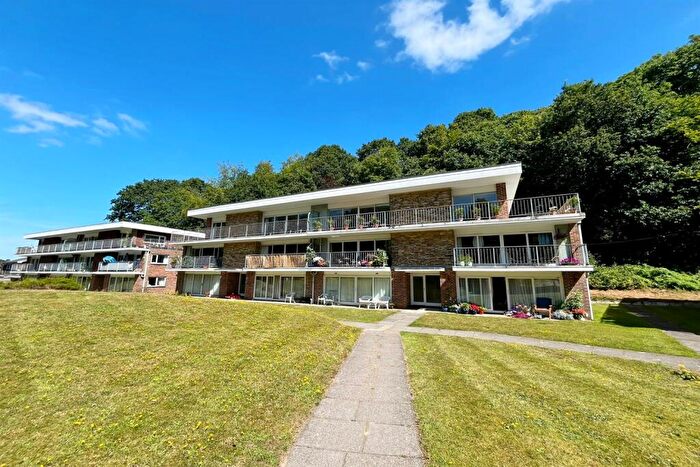 2 Bedroom Flat To Rent In The Fairway, Midhurst, GU29