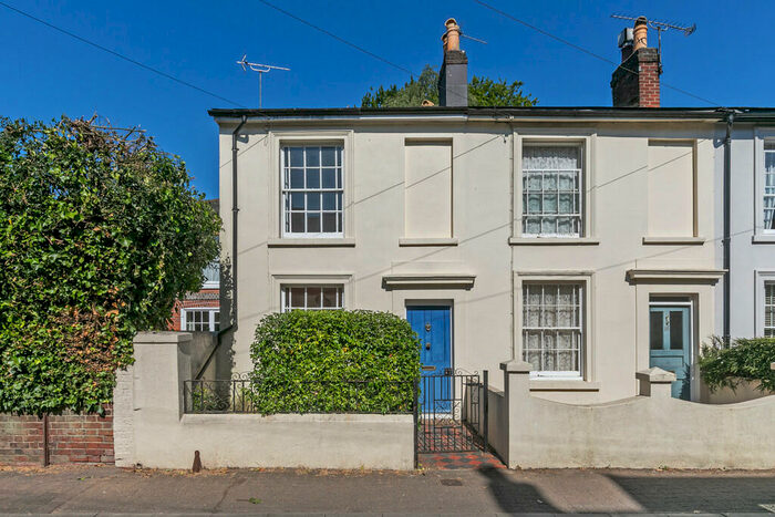 2 Bedroom End Of Terrace House To Rent In Parchment Street, Winchester, SO23
