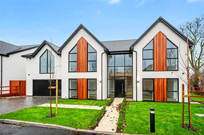 5 Bedroom Detached House For Sale In Chain Lane, Staining, Blackpool, Lancashire, FY3